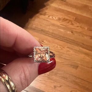 Elegant Silver and pink Square Ring